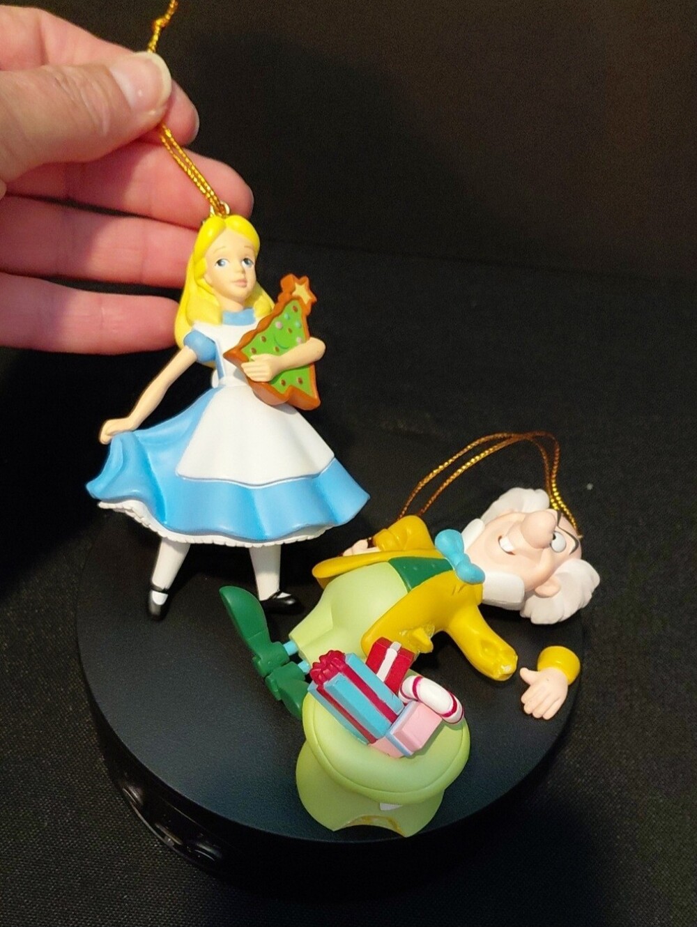 GROLIER PRESODENTS EDITION "ALICE IN WONDERLAND" CHRISTMAS ORNAMENT LOT